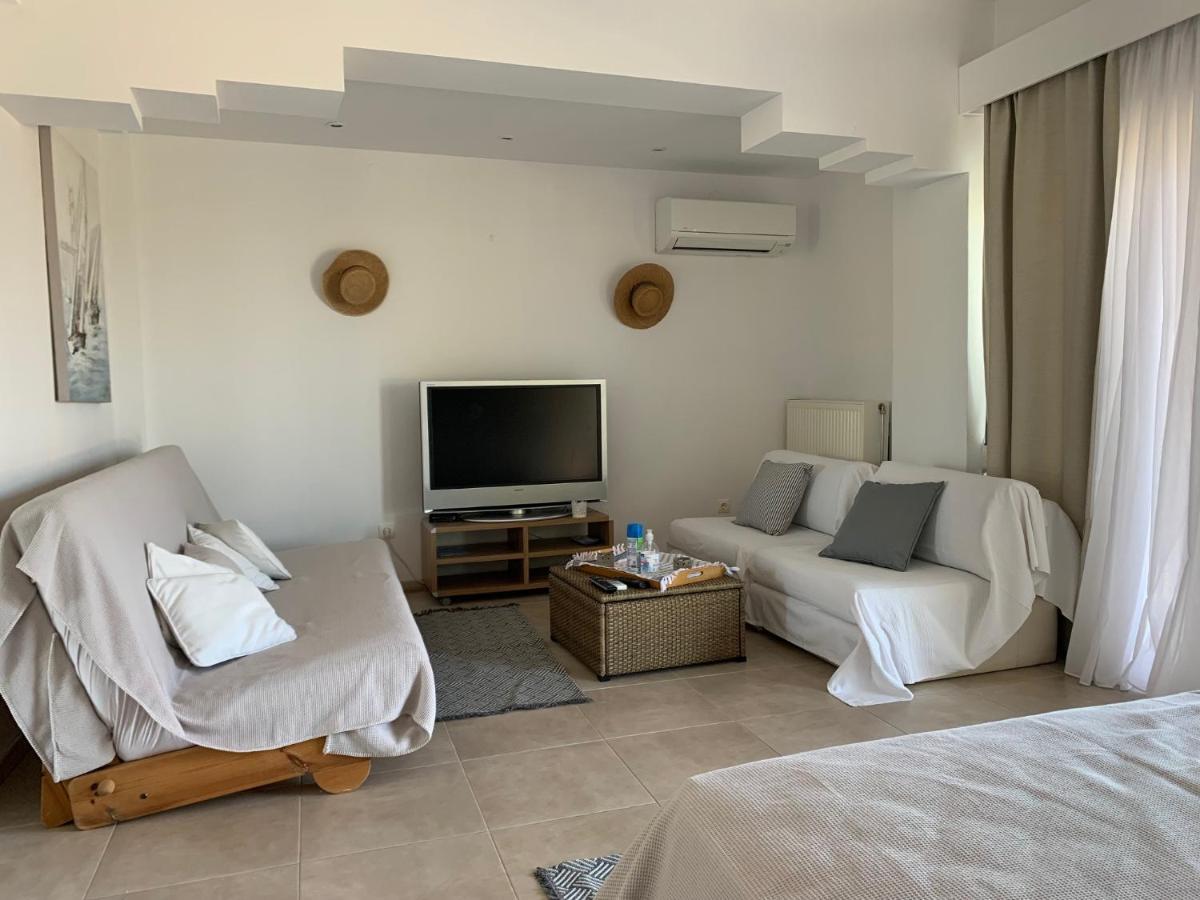 Swash & Ripple Studio By The Sea Митикас Екстериор снимка